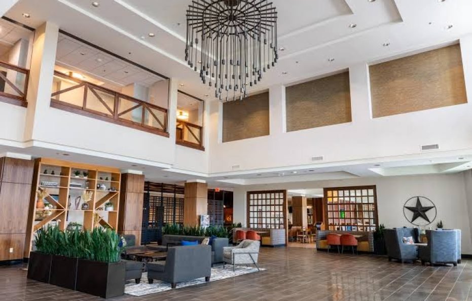 Drury Plaza Hotel Dallas Arlington