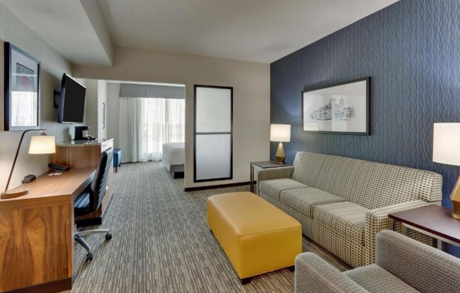 Luxury Suite