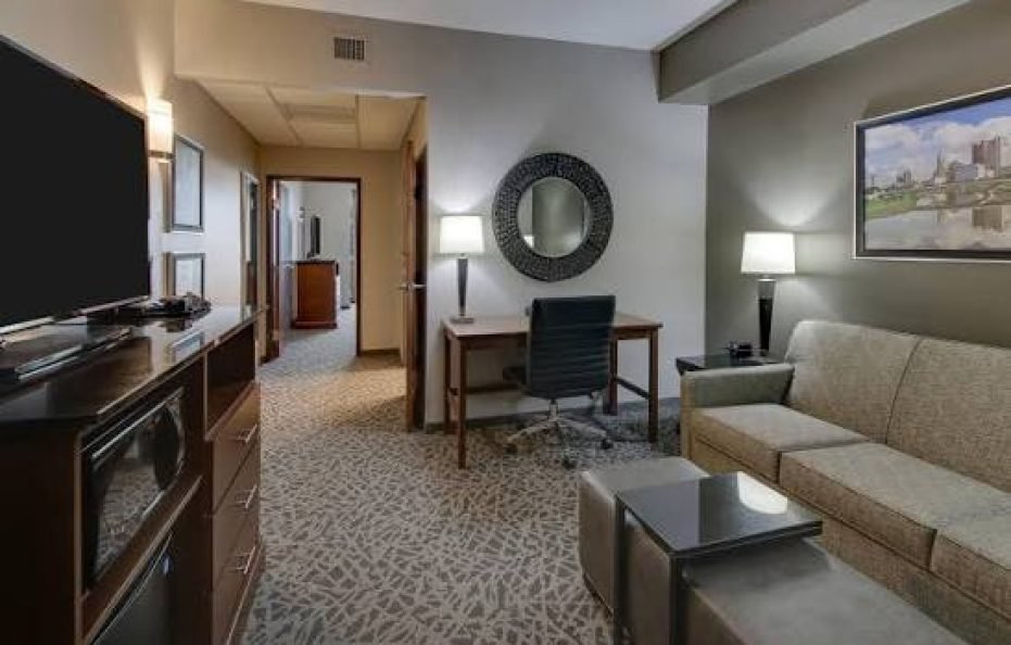 Luxury Suite