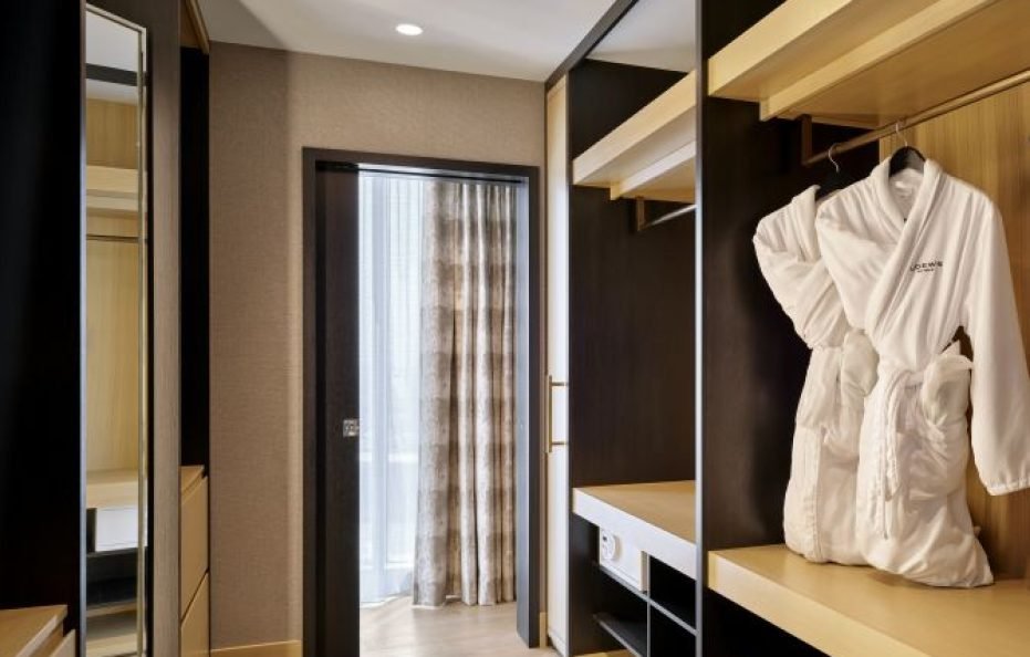 Luxury Suite