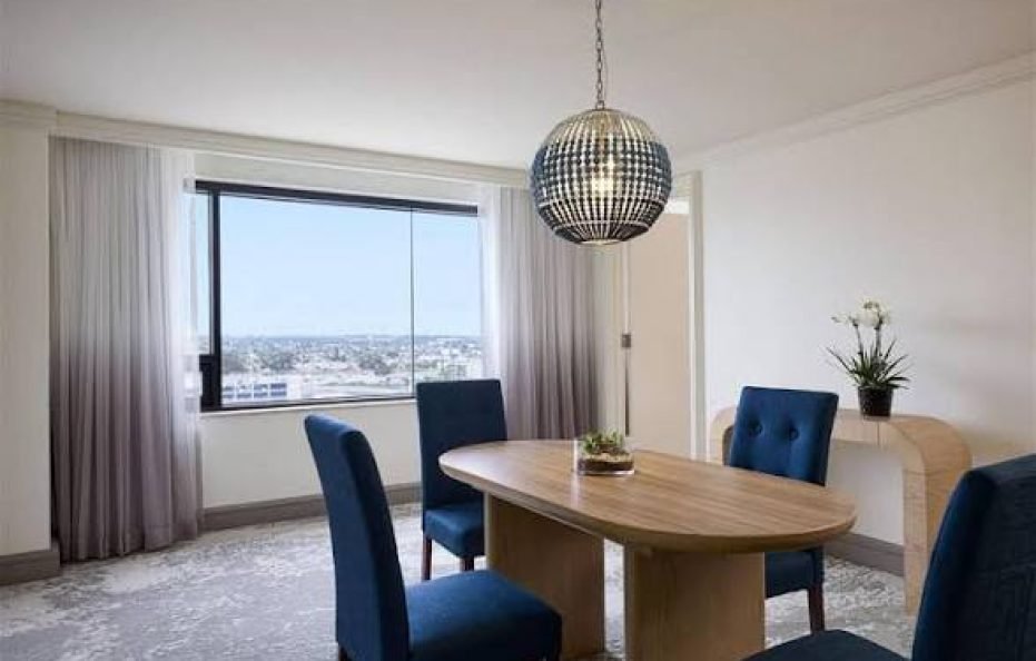Luxury Suite