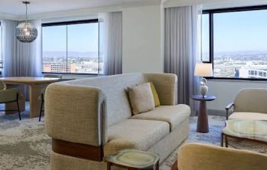 Luxury Suite